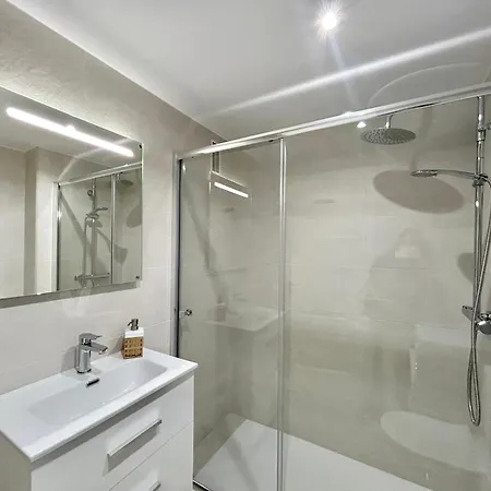 Beachside - 1 Min Walk To Appartement Marbellac