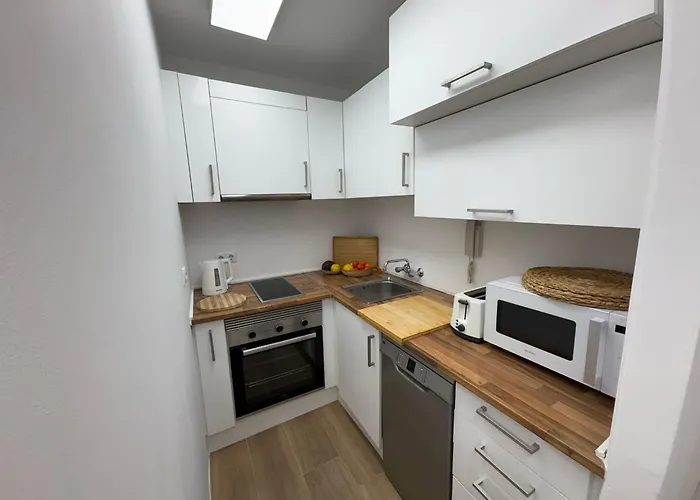 Beachside - 1 Min Walk To ماربيا