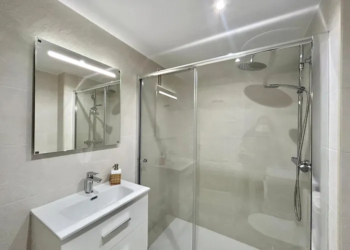 Beachside - 1 Min Walk To شقة ماربيا